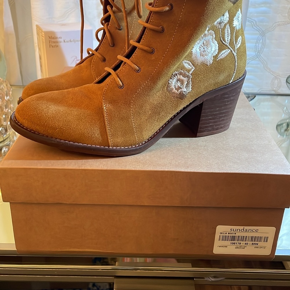 Sundance + Vera Cruz mid-calf suede boots. Lace-up & Embroidered 40 (9.5-10) NWT - Picture 5 of 9